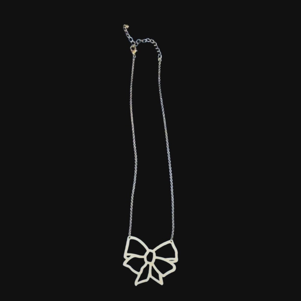 Bow Cutout Necklace (White & Gold)